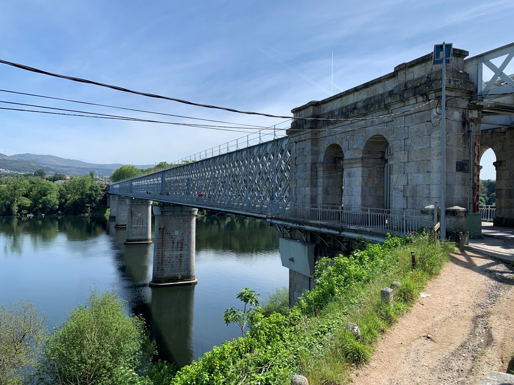 Ponte Rodo-Ferroviária de Valença(ｳﾞｧﾚﾝｻ国際橋)